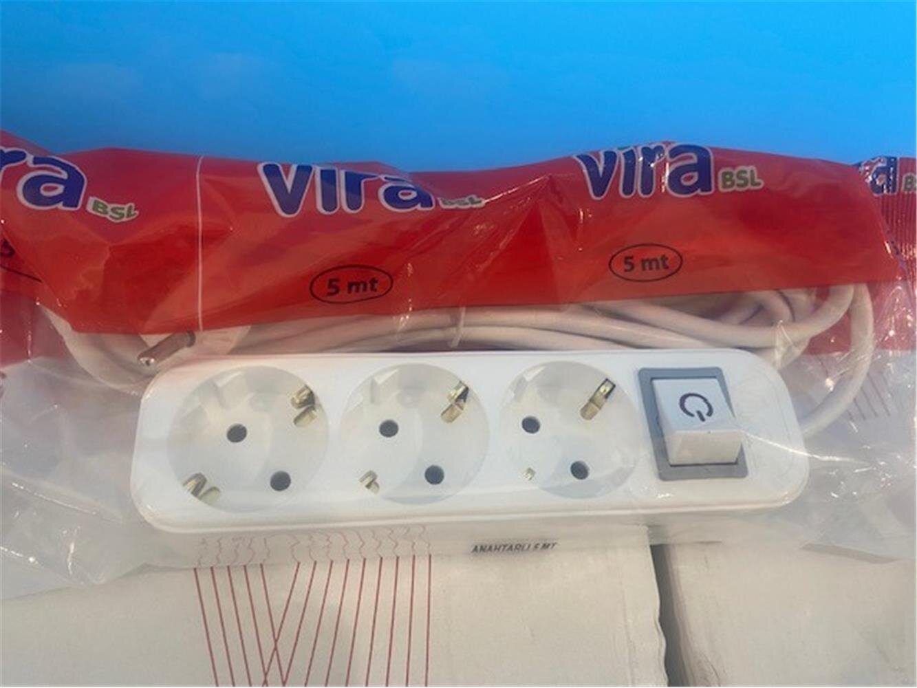 Vira 3lü 2mt Anahtarlı Topraklı Priz