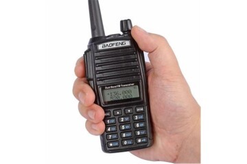 Baofeng UV-82L 5W  LCD Ekran,LED El Feneri Arama Kurtarma-Güvenlik-Haberleşme El Telsizi (FM RADYO)