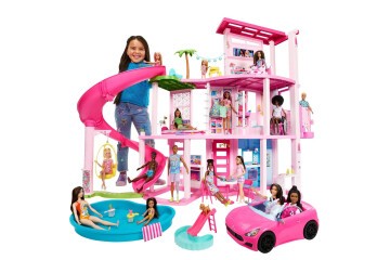 Barbie Nin Rüya Evi (2033) HMX10