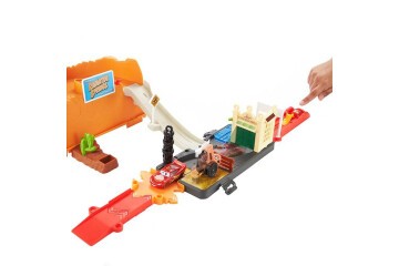 Cars Yarış Heyecanı Oyun Seti HDN02