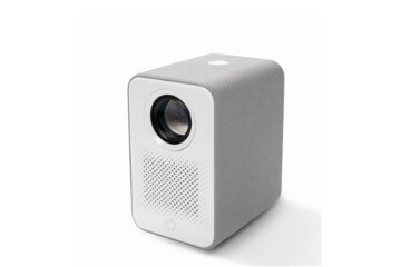 HP CC500 Yüksek Parlak 3in1 FHD Projector 600 Led Lms ( Stick- 84 İnç Perde)